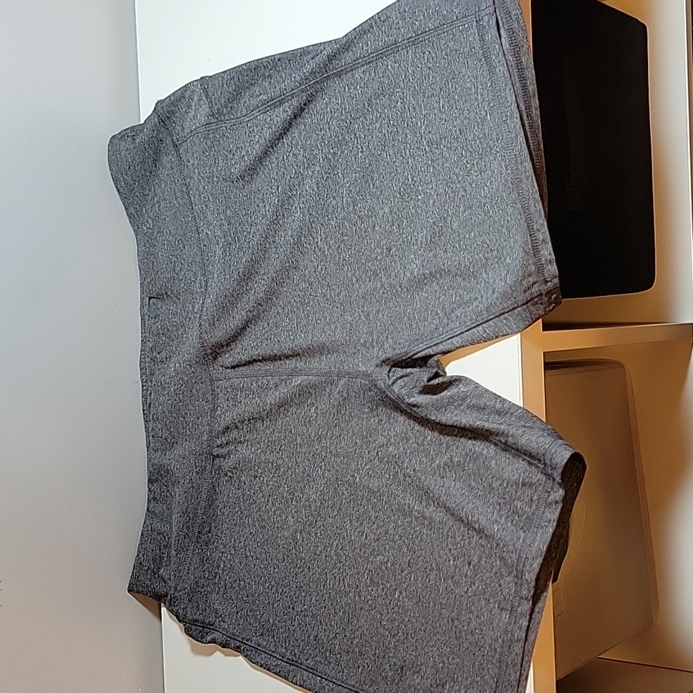 NYL gray active shorts, Size 2X.